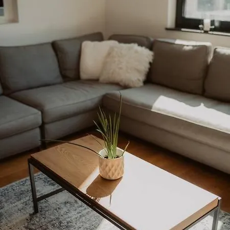 Modernes Offenes Haus بيت للعطل *